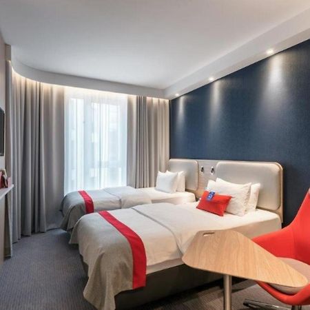 Holiday Inn Express - Kaiserslautern By Ihg Exteriör bild