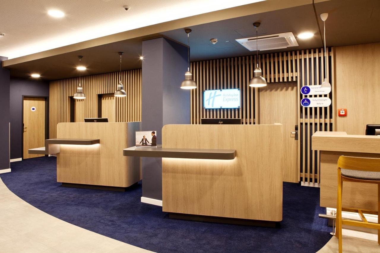 Holiday Inn Express - Kaiserslautern By Ihg Exteriör bild