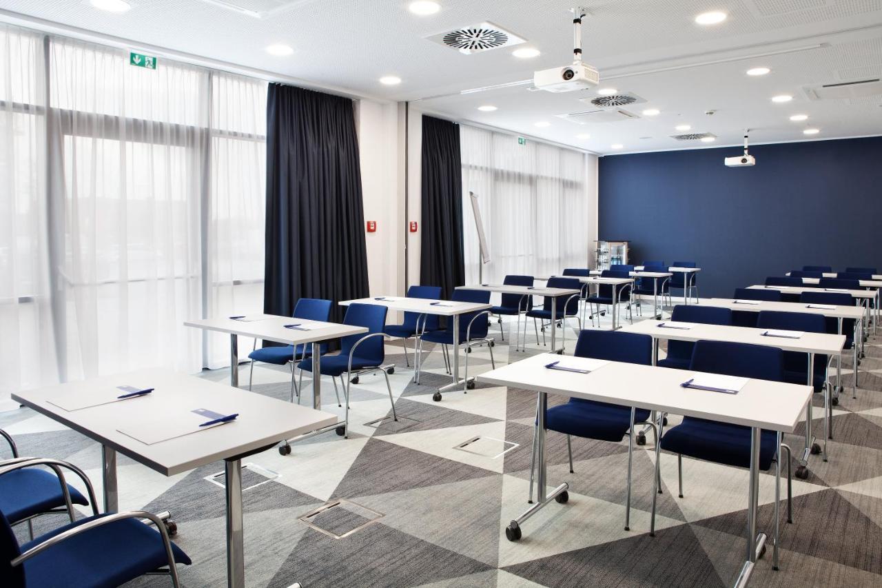 Holiday Inn Express - Kaiserslautern By Ihg Exteriör bild